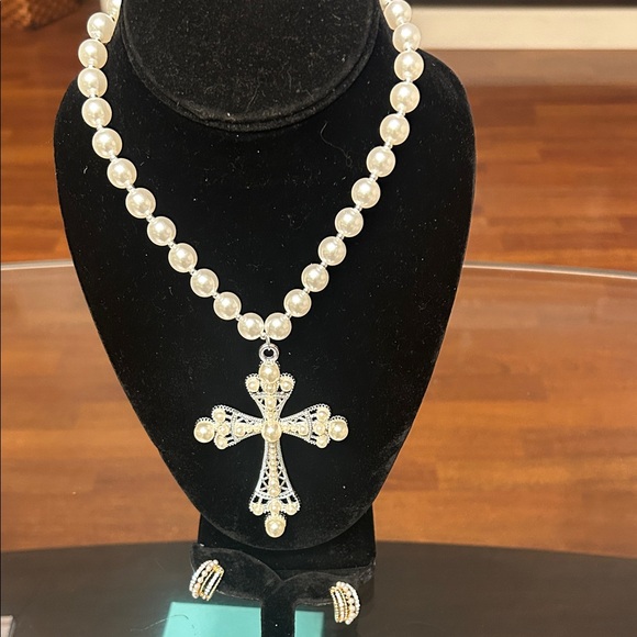 Jewelry - Pearl Beaded Cross Pendant Necklace - White & earrings